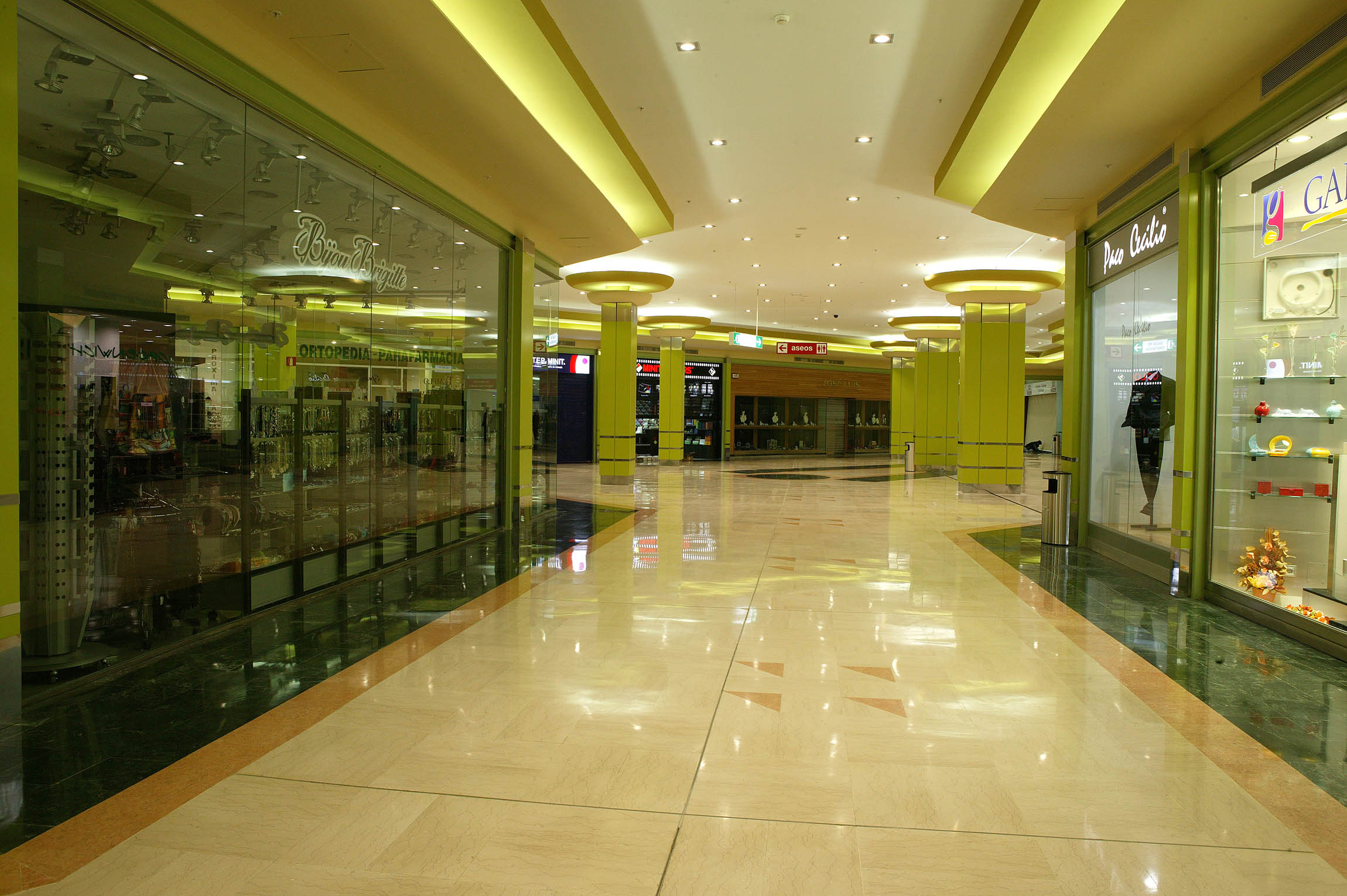 Centro comercial Alcampo40 Centro comercial Alcampo40